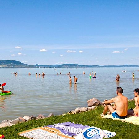 Hellomaria Villa Balatonmáriafürdő Exteriör bild